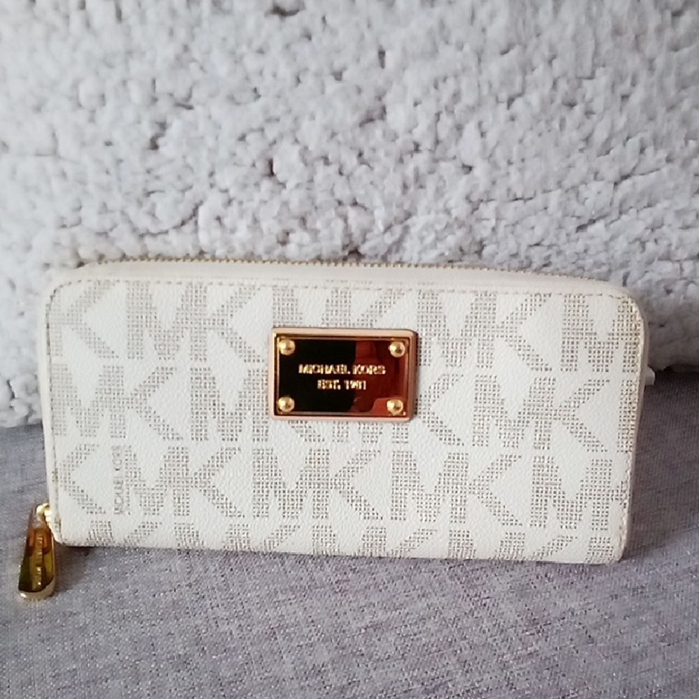 Michael Kors Ivory MK Logo Zip Wallet with Gold Plate